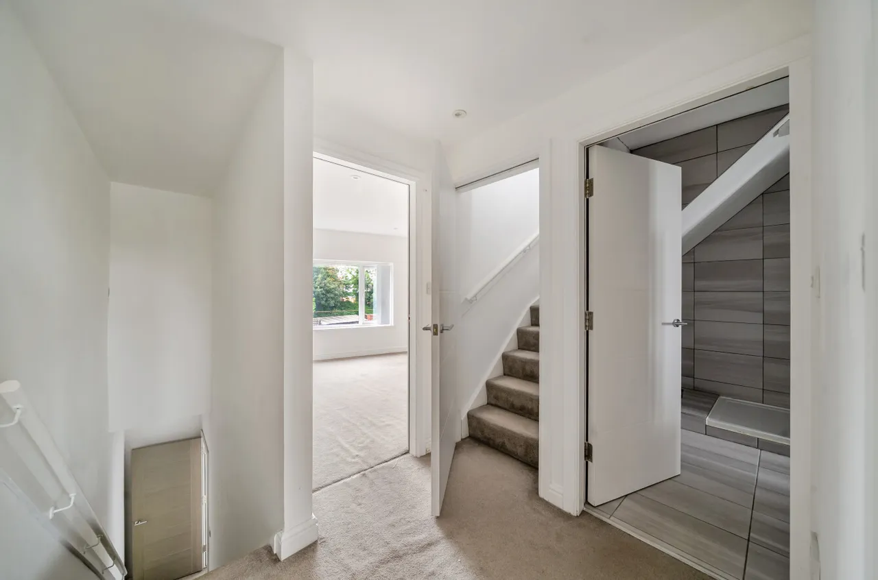 Main Street, Shadwell, LS17, photo 10