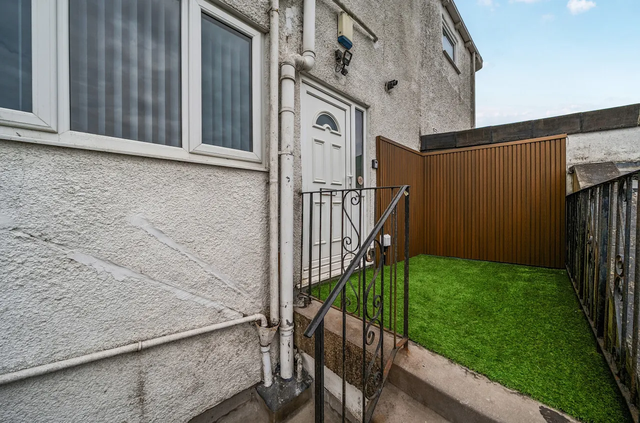Main Street, Shadwell, LS17, photo 19