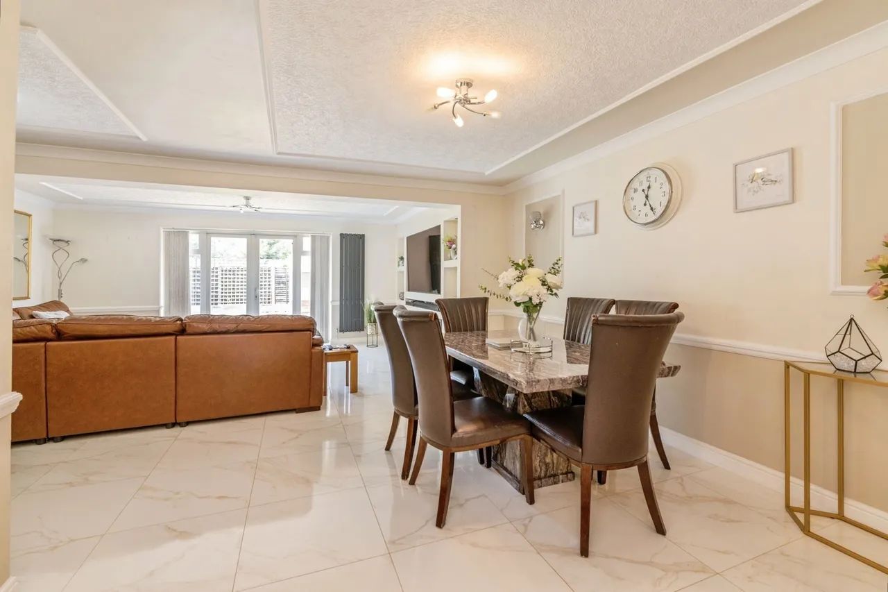 Fraser Close, Laindon, Basildon, Essex, SS15, photo 10