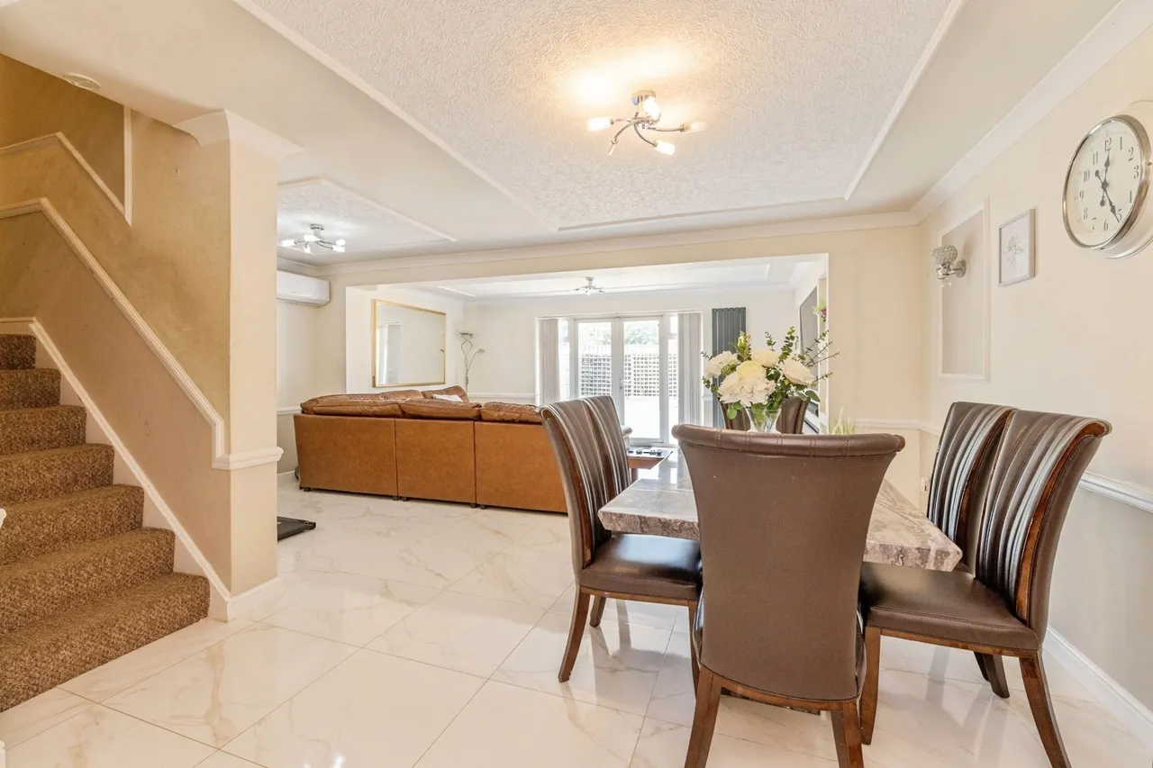 Fraser Close, Laindon, Basildon, Essex, SS15, photo 9