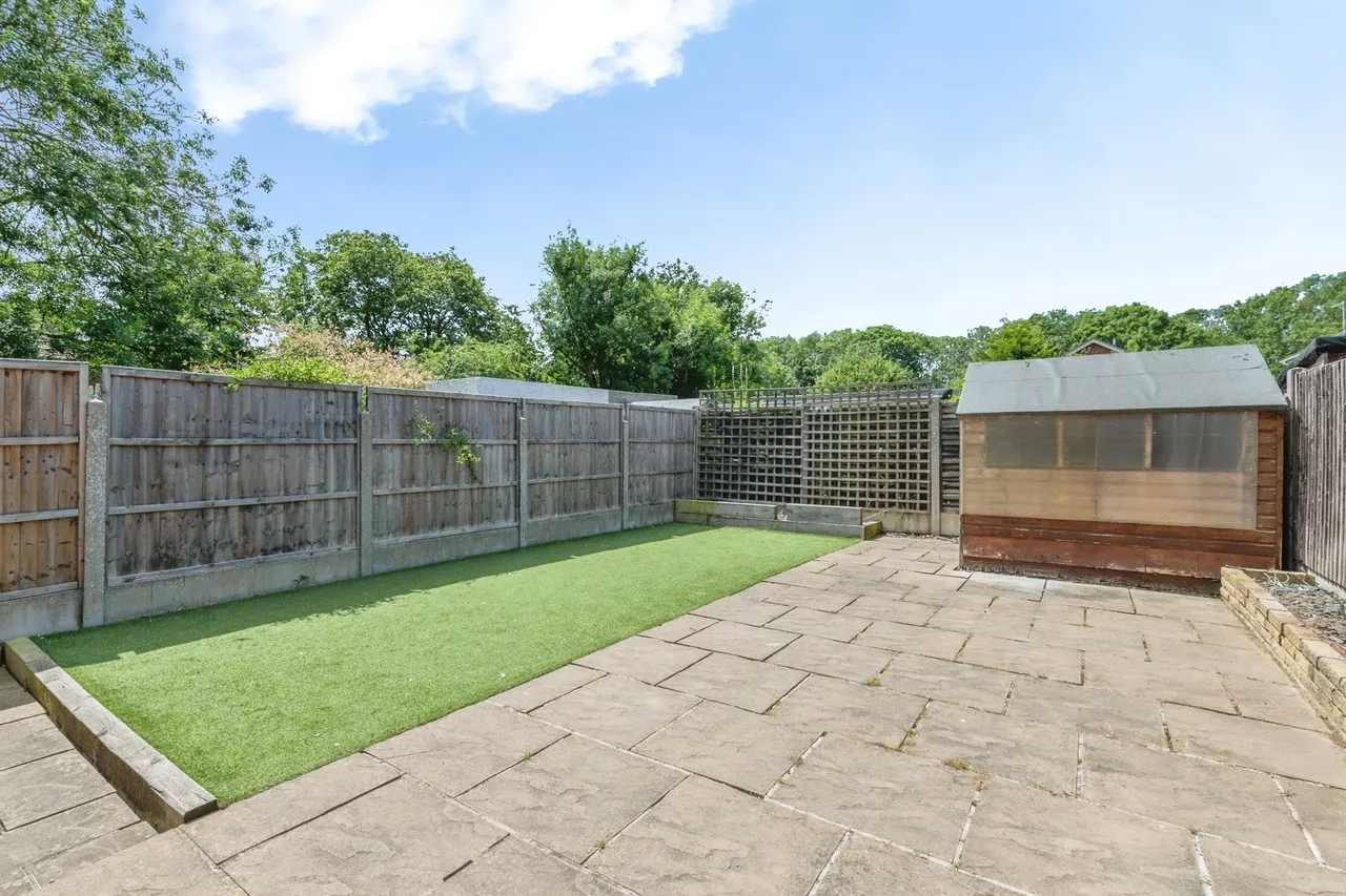 Fraser Close, Laindon, Basildon, Essex, SS15, photo 23