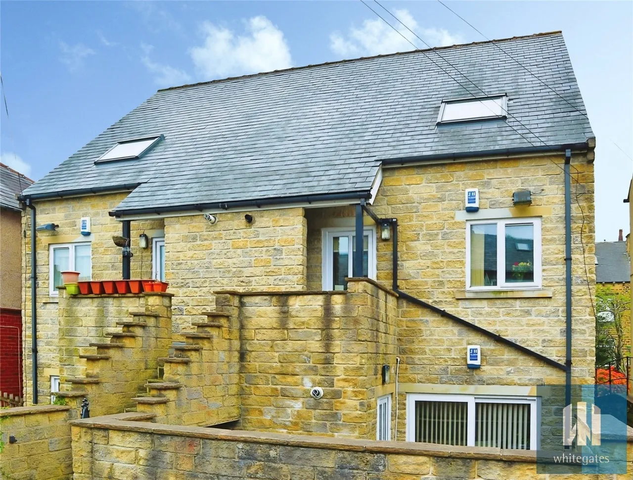 Larch Road, Paddock, HD1, photo 4