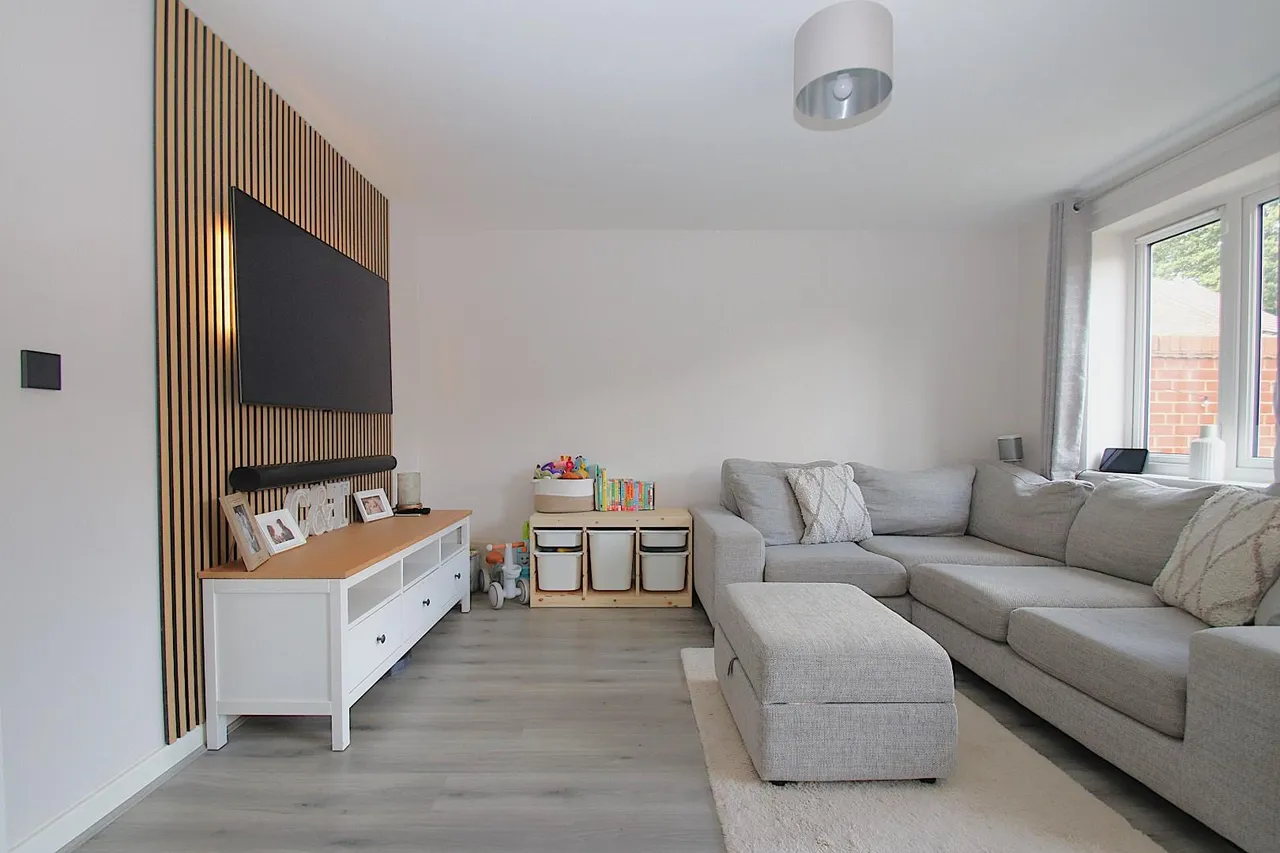 Chiltern Crescent, Fair Oak, EASTLEIGH, Hampshire, SO50 7GJ, photo 2