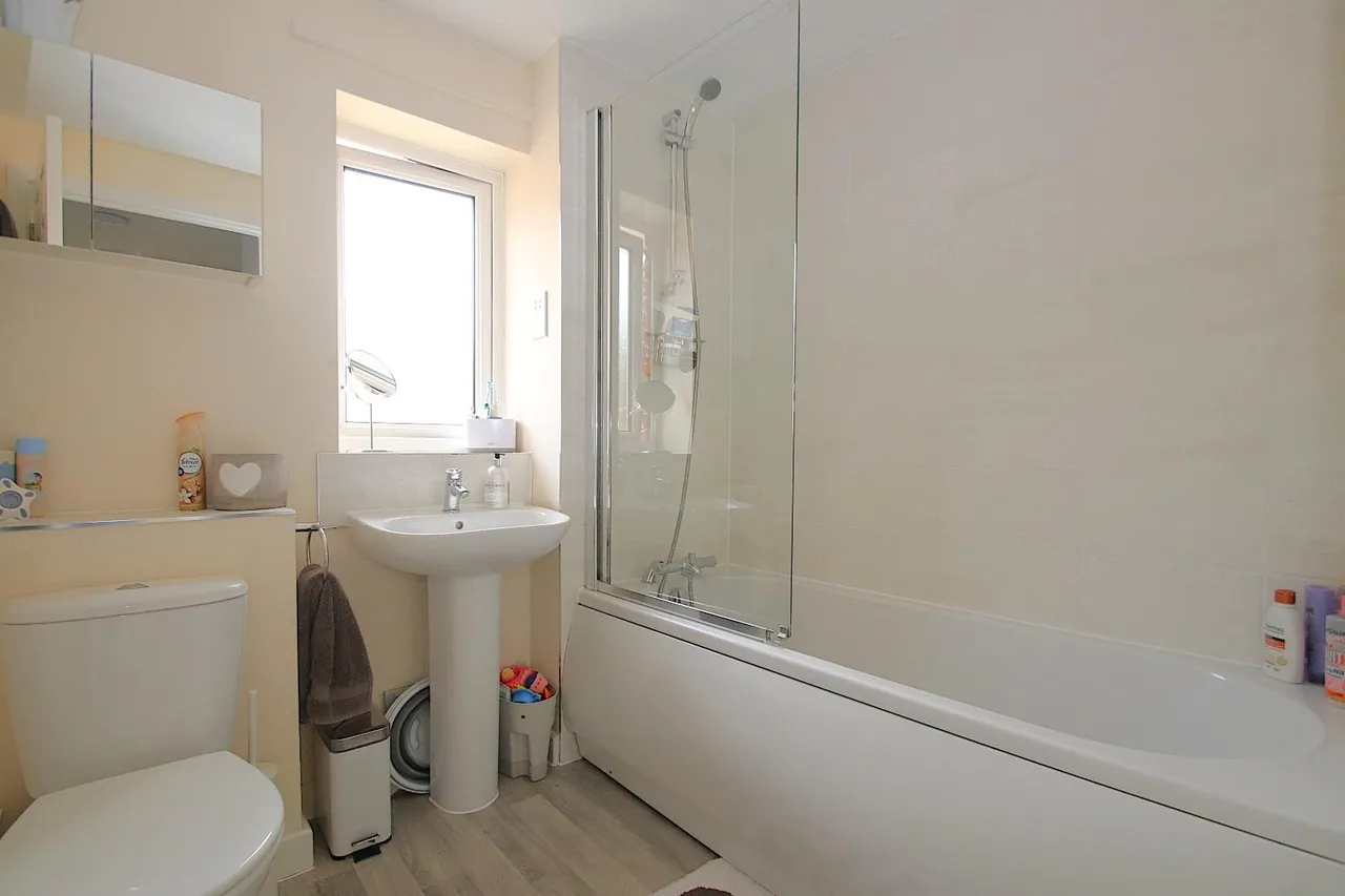Chiltern Crescent, Fair Oak, EASTLEIGH, Hampshire, SO50 7GJ, photo 11