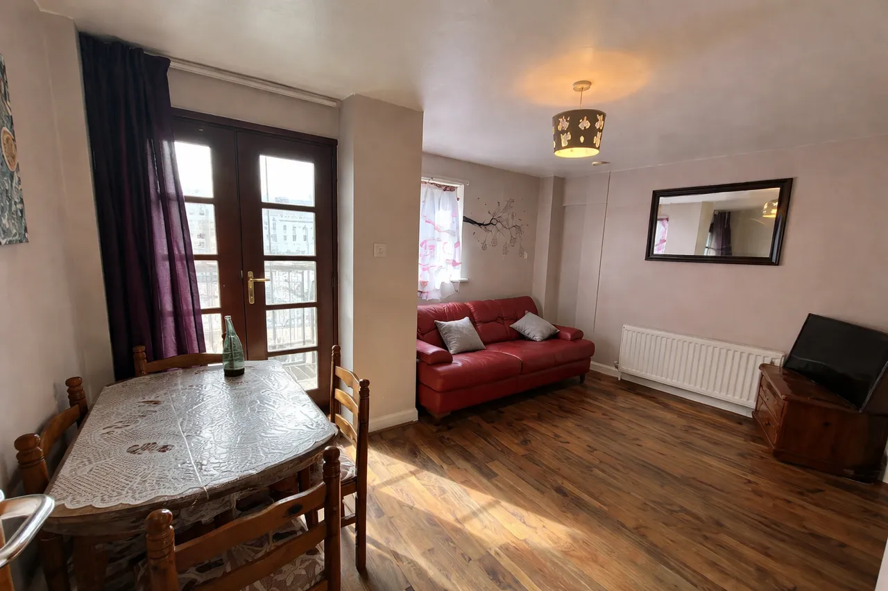 London Road, L3, photo 2