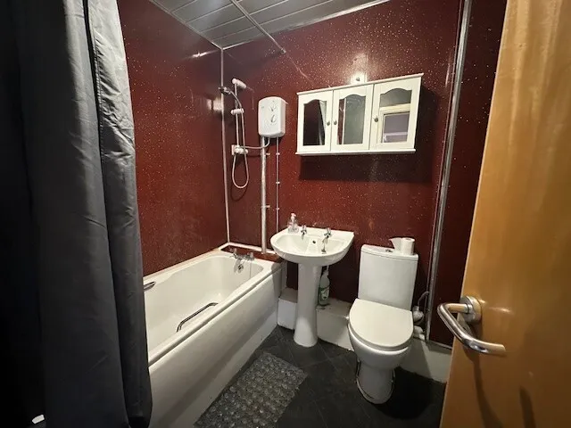 London Road, L3, photo 6