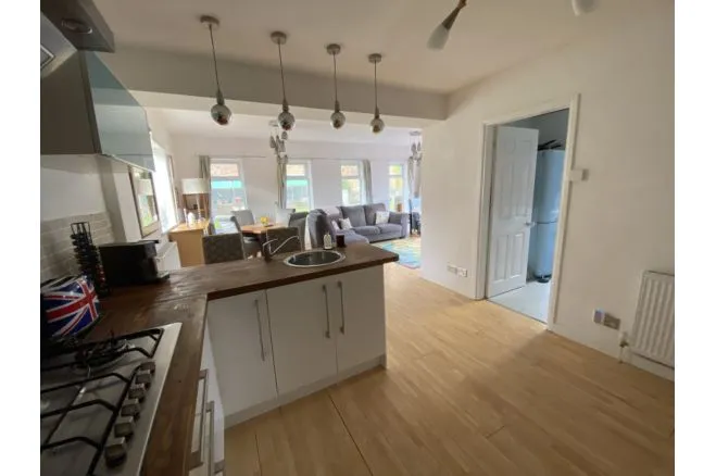 Treen Road, Astley, photo 6