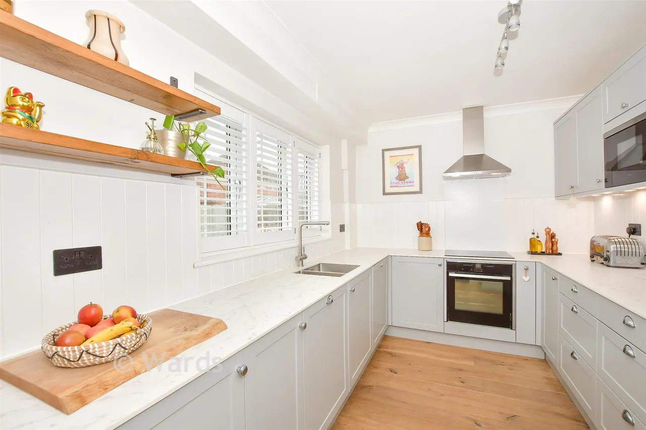 Meadow Bank, West Malling, ME19, photo 6