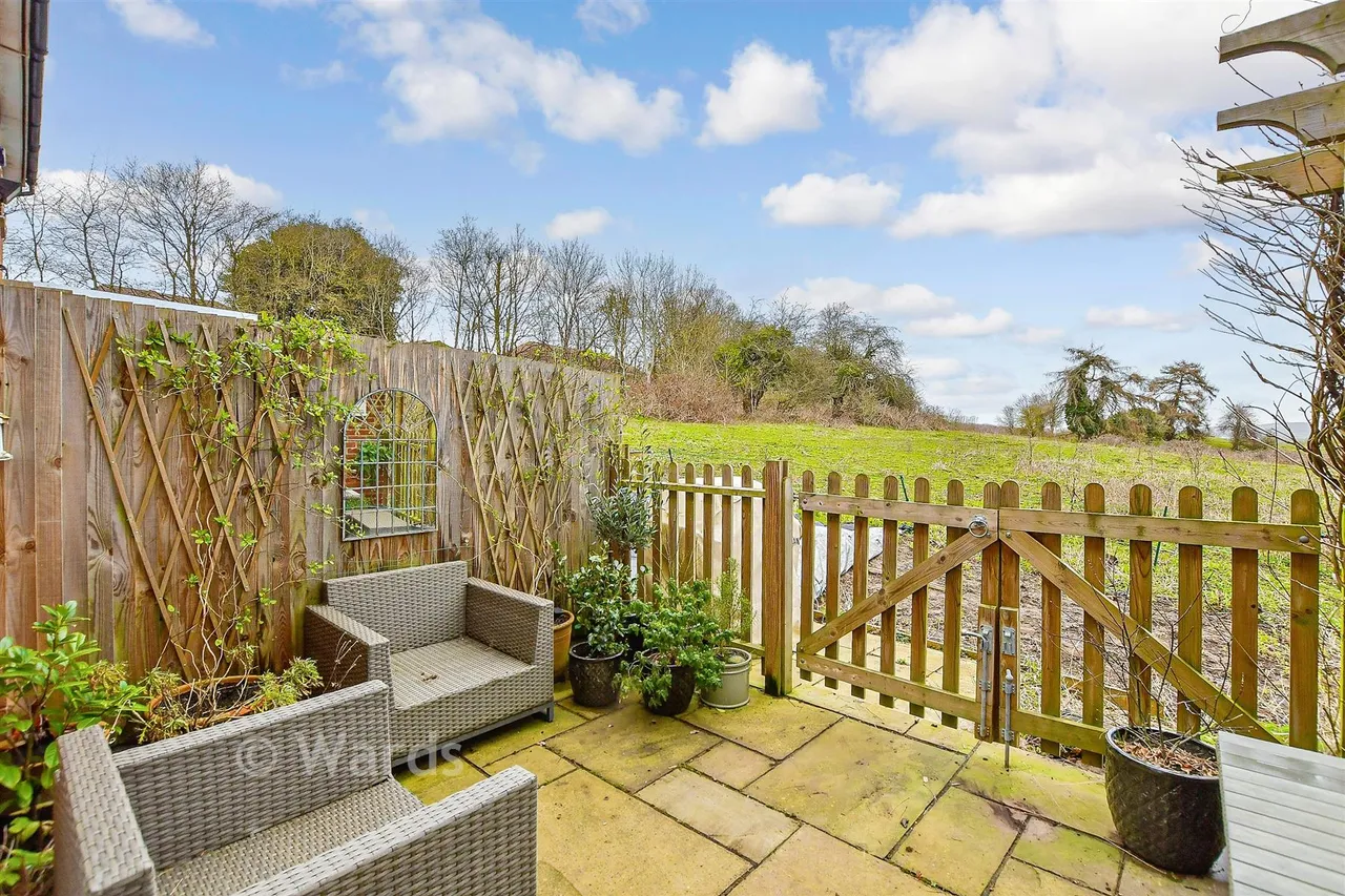 Meadow Bank, West Malling, ME19, photo 13