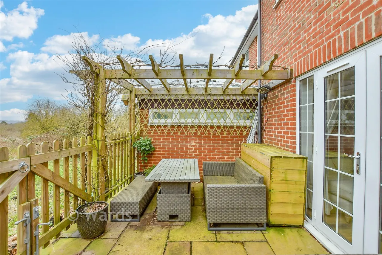 Meadow Bank, West Malling, ME19, photo 12