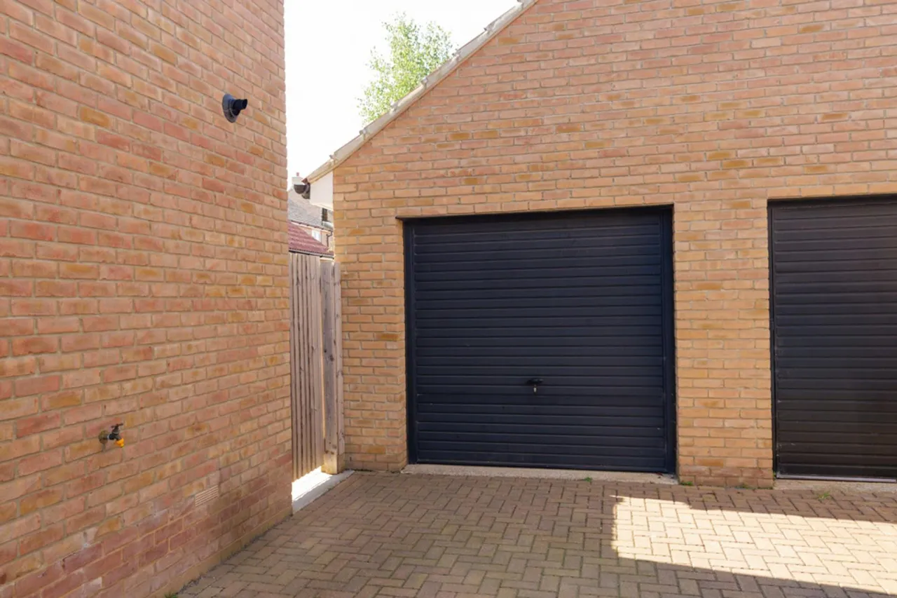 Sissons Close, Barnack, PE9, photo 21