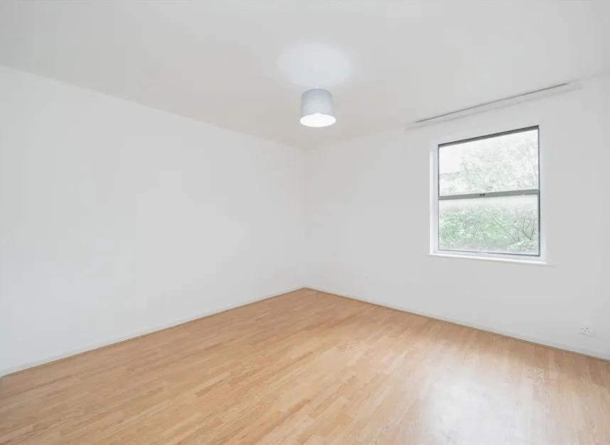 Chelsea Close, Harleseden, NW10, photo 2
