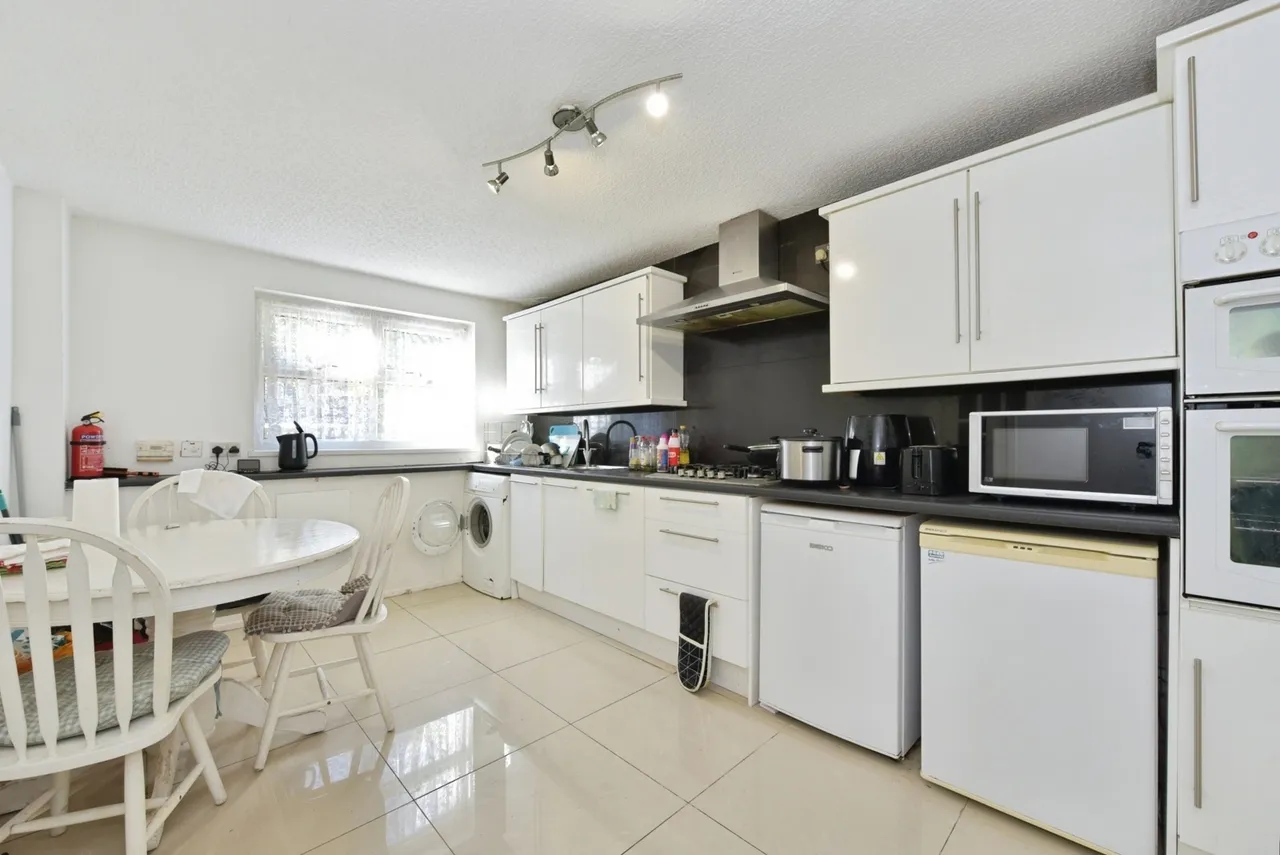 Langsett Crescent, Sheffield, South Yorkshire, S6, photo 2