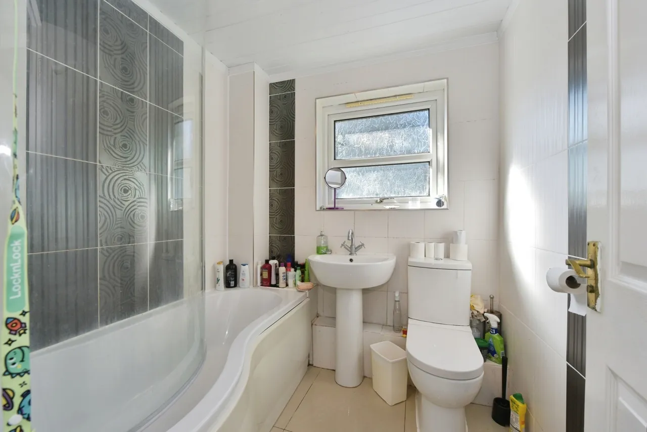 Langsett Crescent, Sheffield, South Yorkshire, S6, photo 11