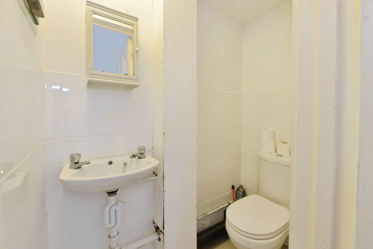 Langsett Crescent, Sheffield, South Yorkshire, S6, photo 6