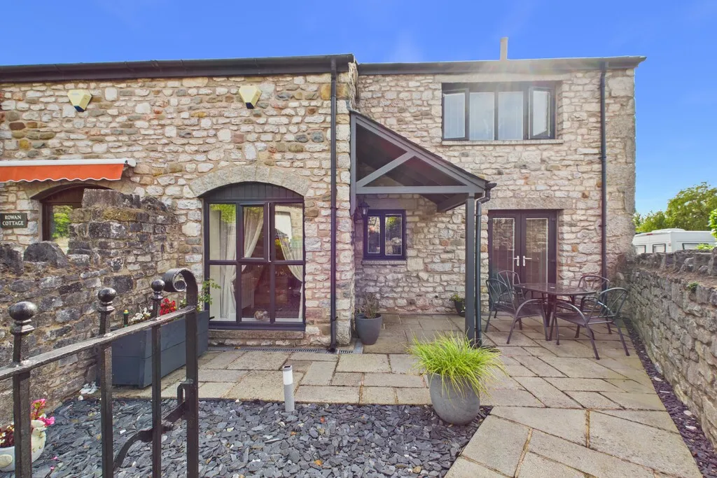 Chapel Walk, Warton, photo 15