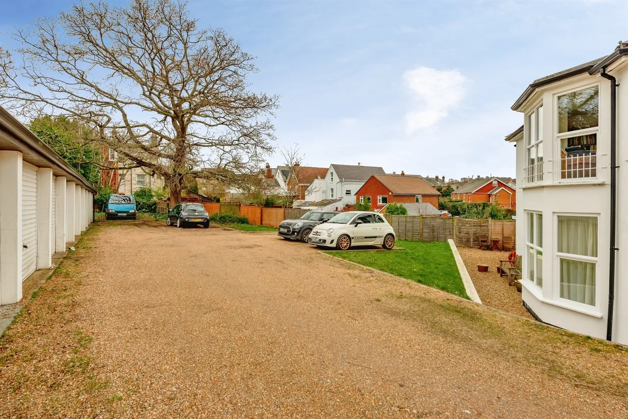 Woodlands Road, Redhill, photo 11