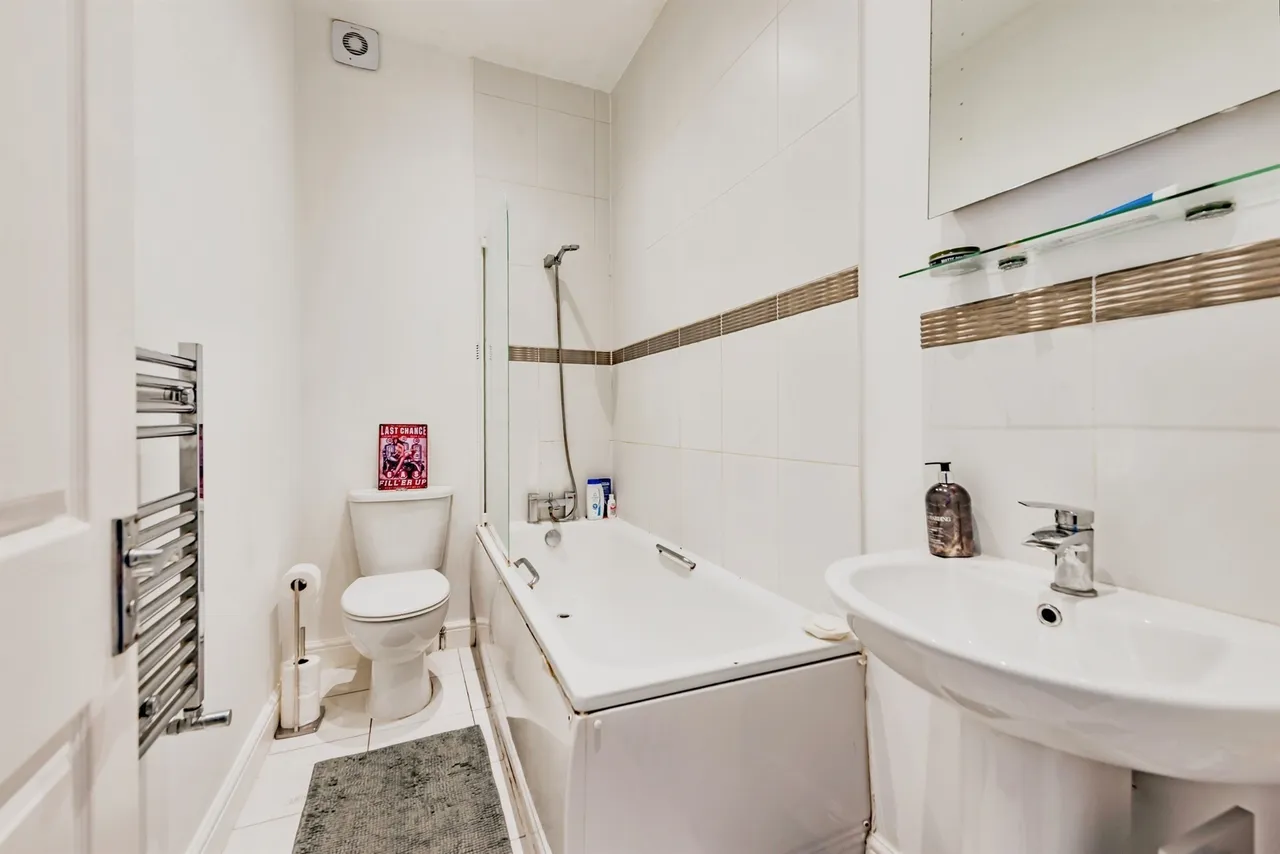 Woodlands Road, Redhill, photo 10