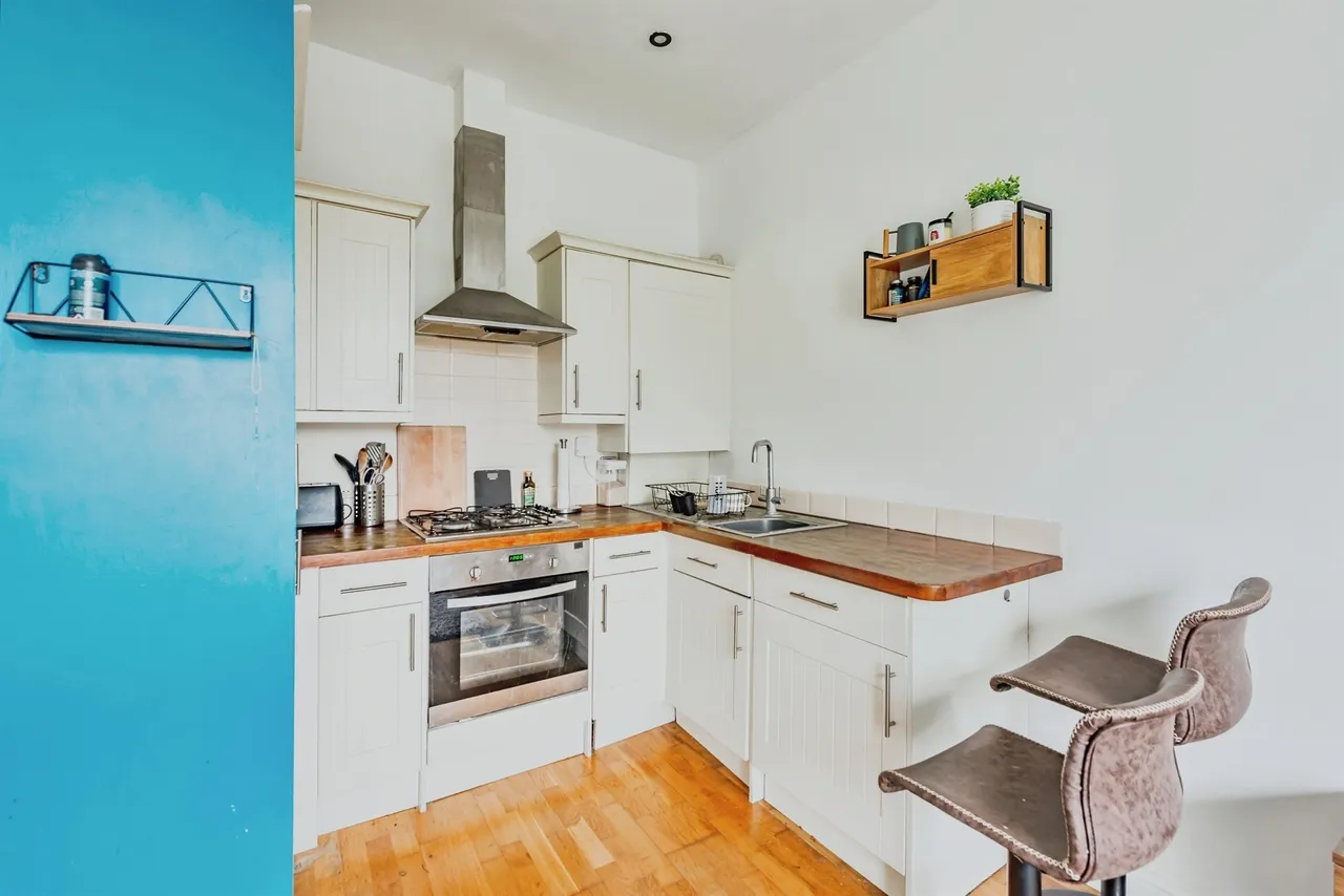 Woodlands Road, Redhill, photo 4