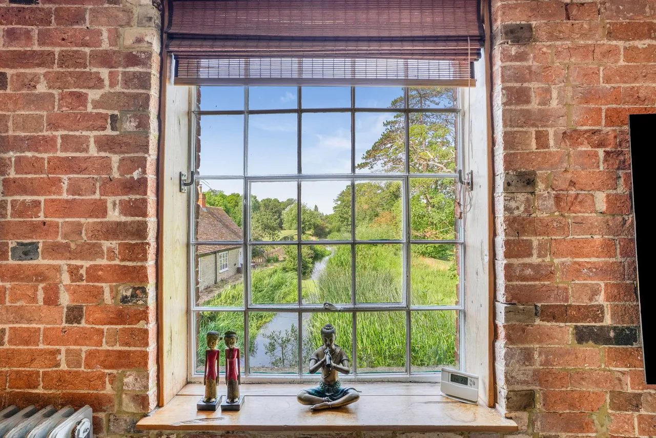 Watermill Lane, Wolverton Mill, MK12, photo 6
