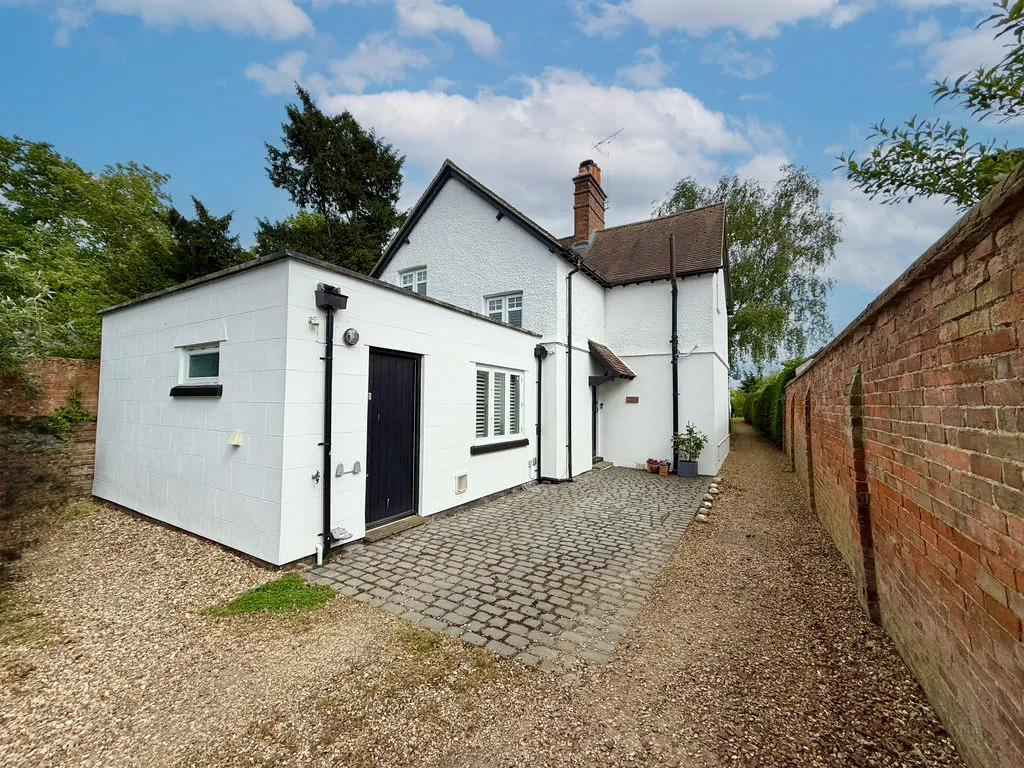 Aylesbury Road, Wing LU7 0PD, photo 26