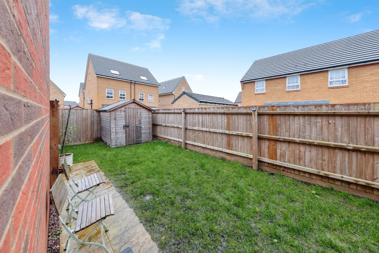 Lyme Grove, Brooklands, MK10, photo 15