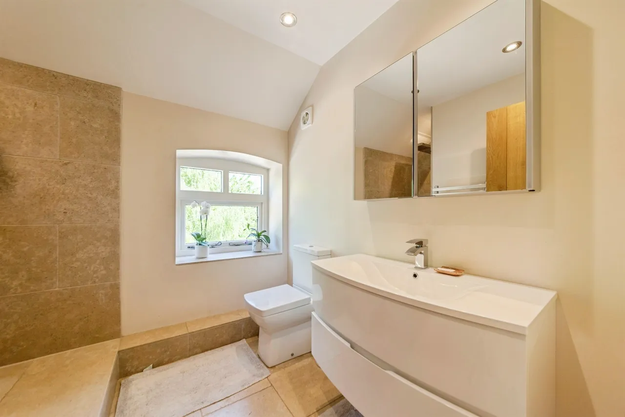Great North Road, Great Ponton, NG33, photo 19