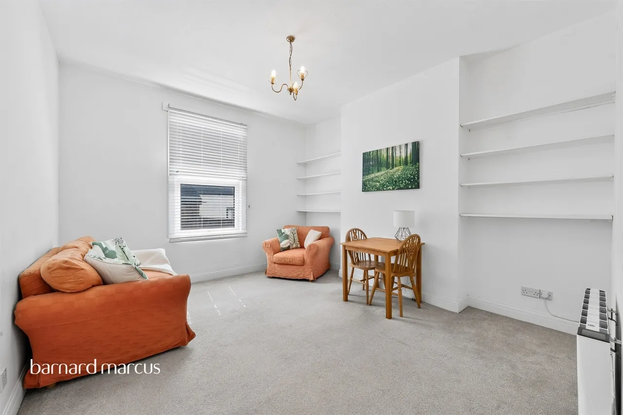 East Street, EPSOM, photo 3