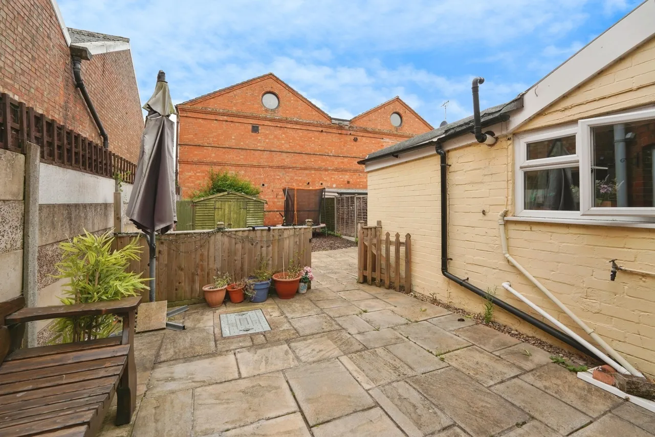 Worcester Road, Evesham, WR11, photo 14