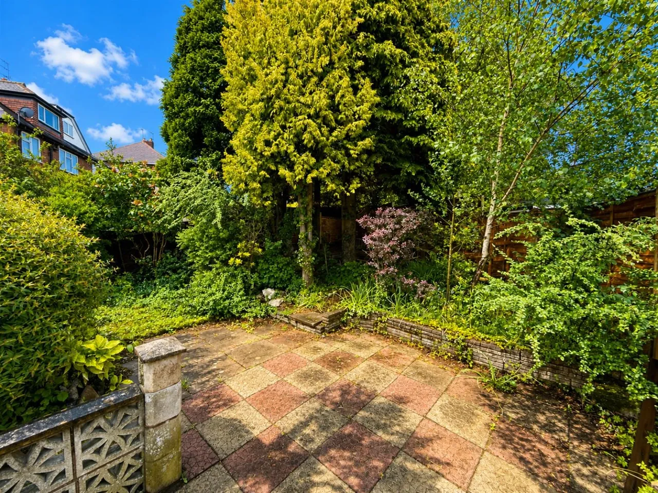 York Crescent, Wollaston, DY8, photo 10