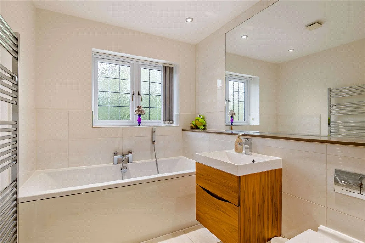 Monks Lane, Newbury, RG14, photo 16