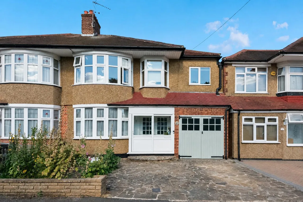 3 bed house for sale, Rosebury Vale, Ruislip