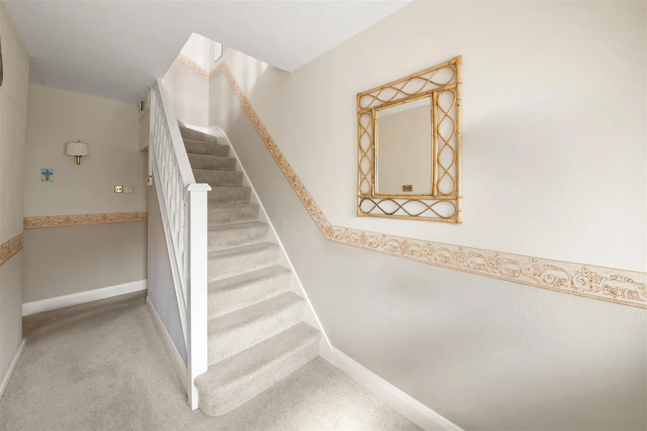 Rosebury Vale, Ruislip, photo 12