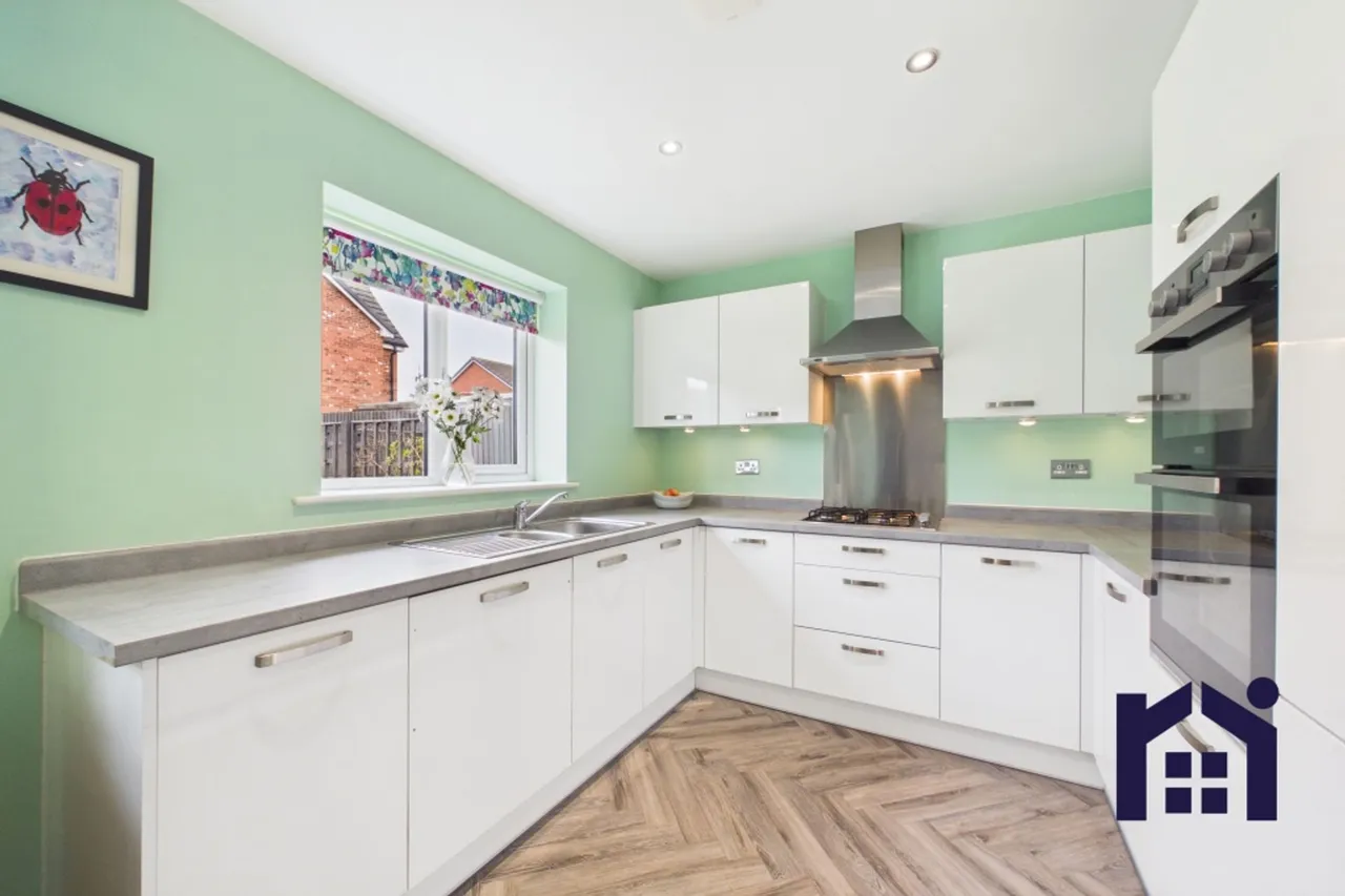 Houghton Close, Euxton, PR7, photo 11