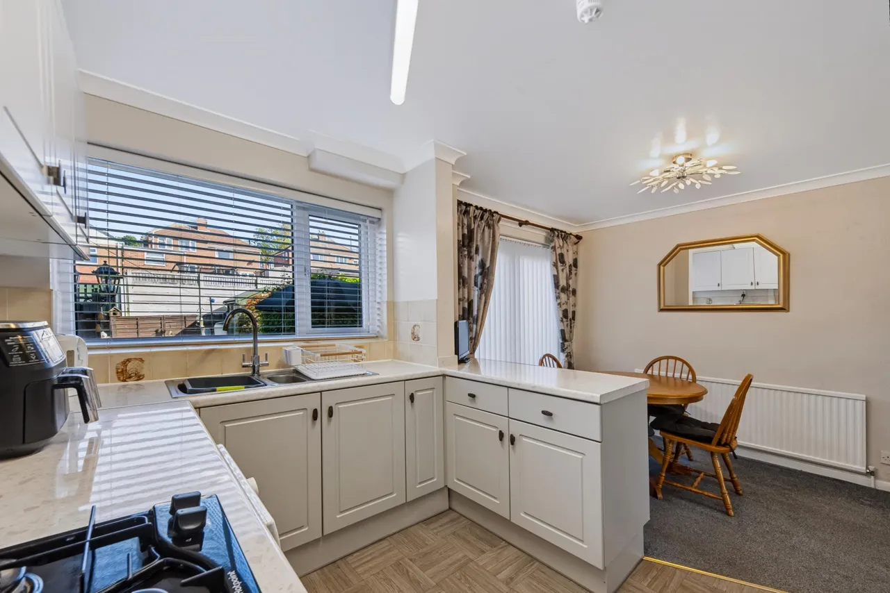 Hill View Road, Kimberworth, S61, photo 51
