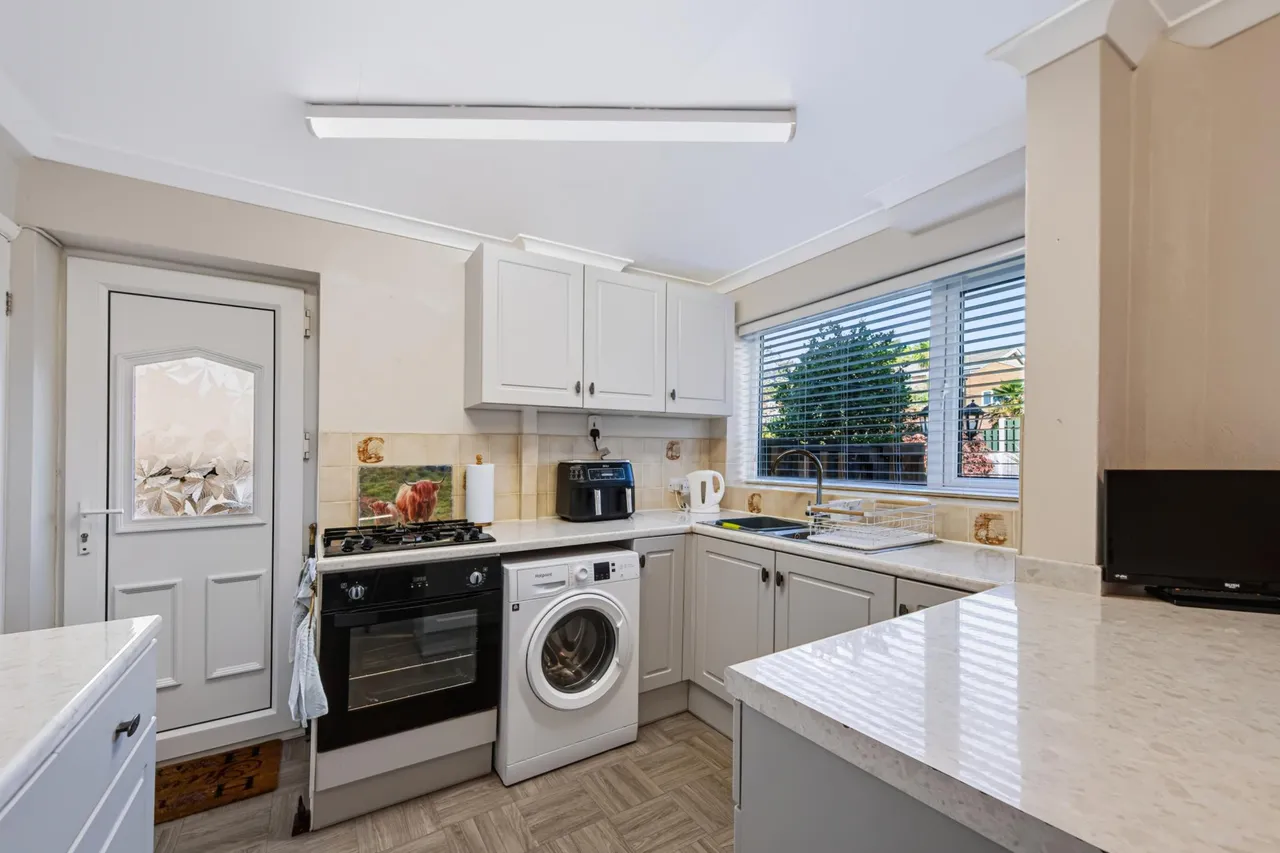 Hill View Road, Kimberworth, S61, photo 34