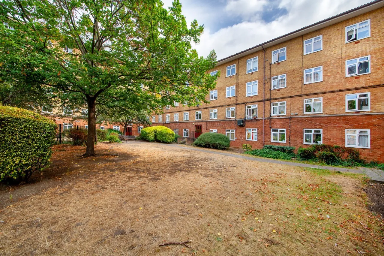 Allen Edwards Drive, London, SW8, photo 8