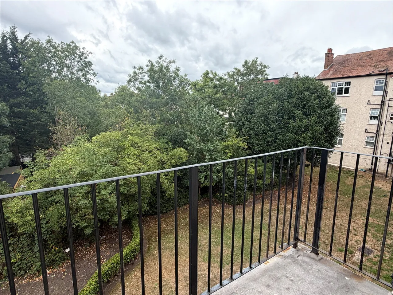 Hillside Mansions, Barnet Hill, High Barnet, Herts, EN5 5RH, photo 11