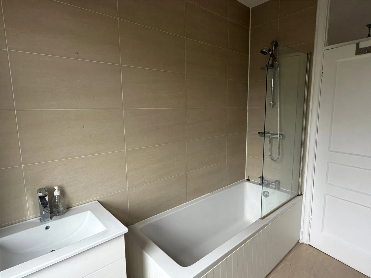 Hillside Mansions, Barnet Hill, High Barnet, Herts, EN5 5RH, photo 6