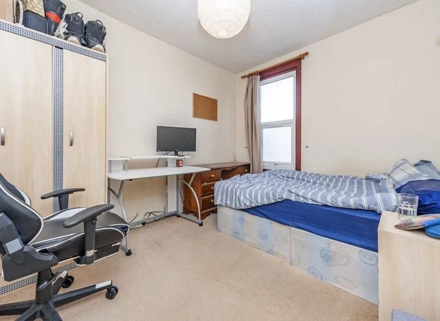 Acre Lane, Brixton, SW2, photo 5