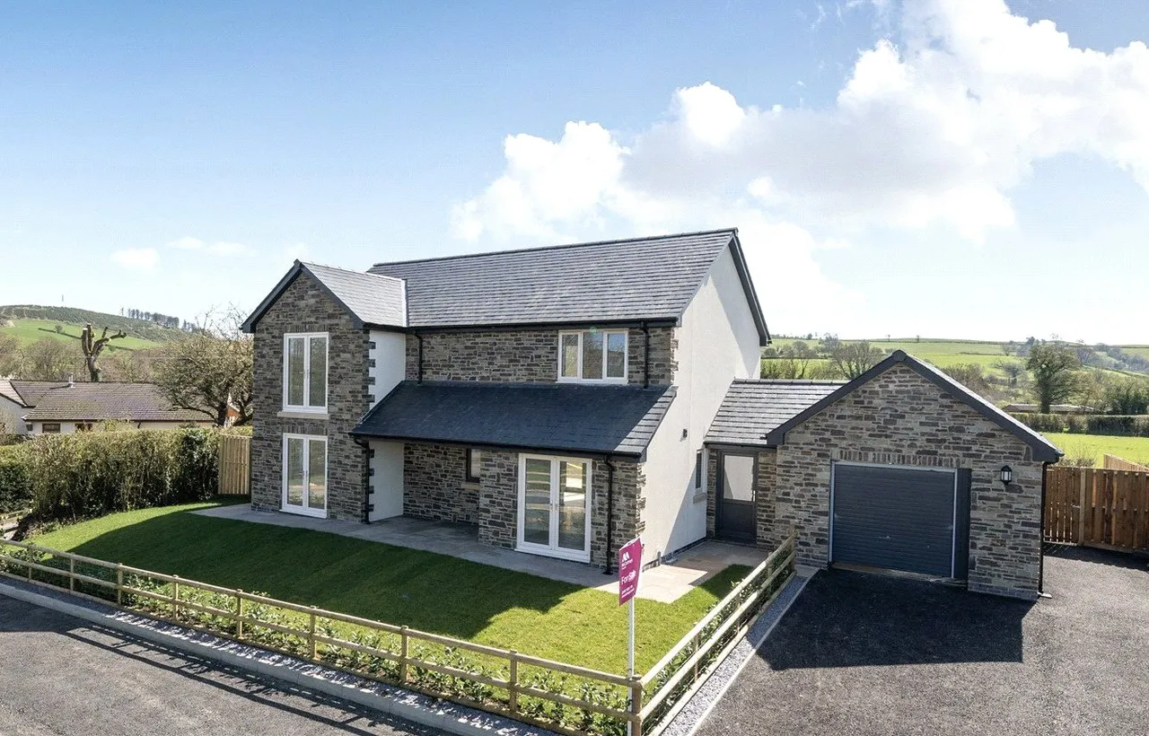 5 bed house for sale — Rhosgoch, Builth Wells, Powys, LD2 3JY