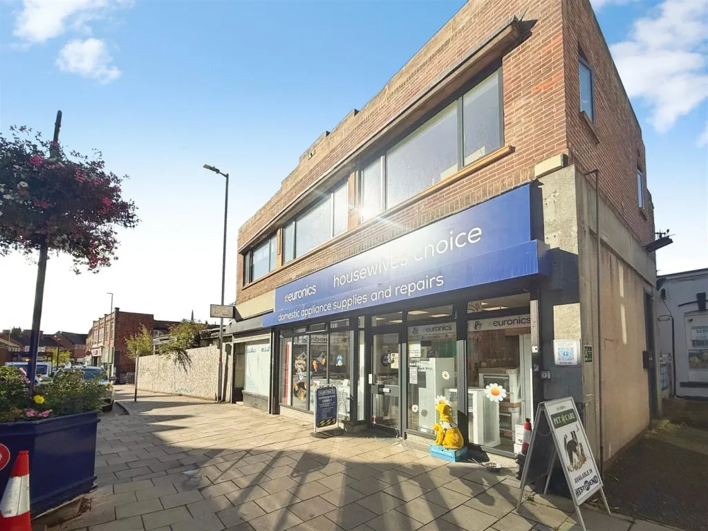 High Street, Rushden, photo 7