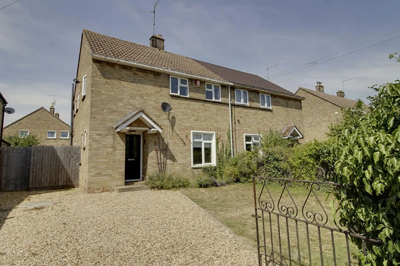3 bed house for sale, Barn Close, Maxey, PE6