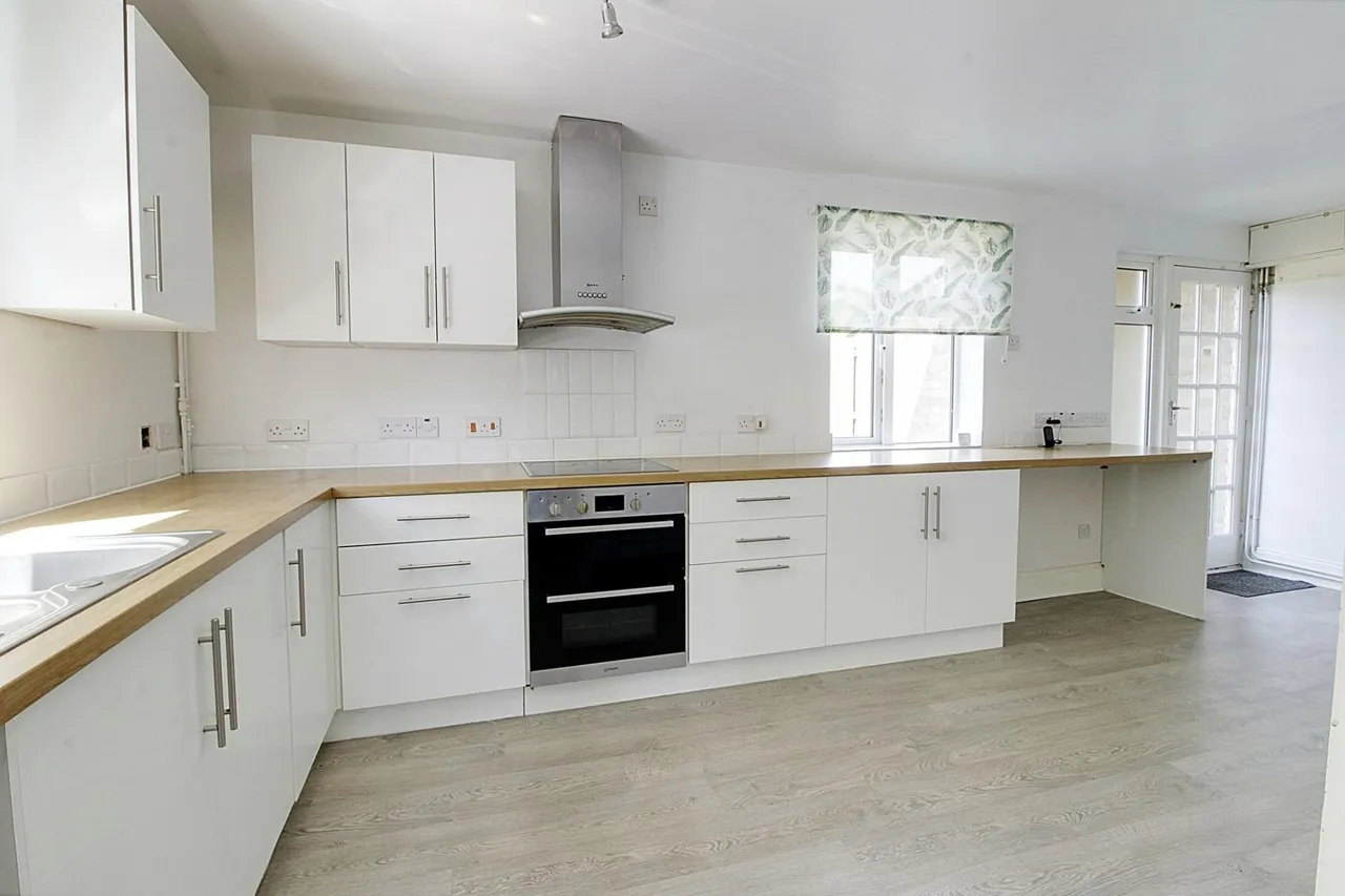 Barn Close, Maxey, PE6, photo 3