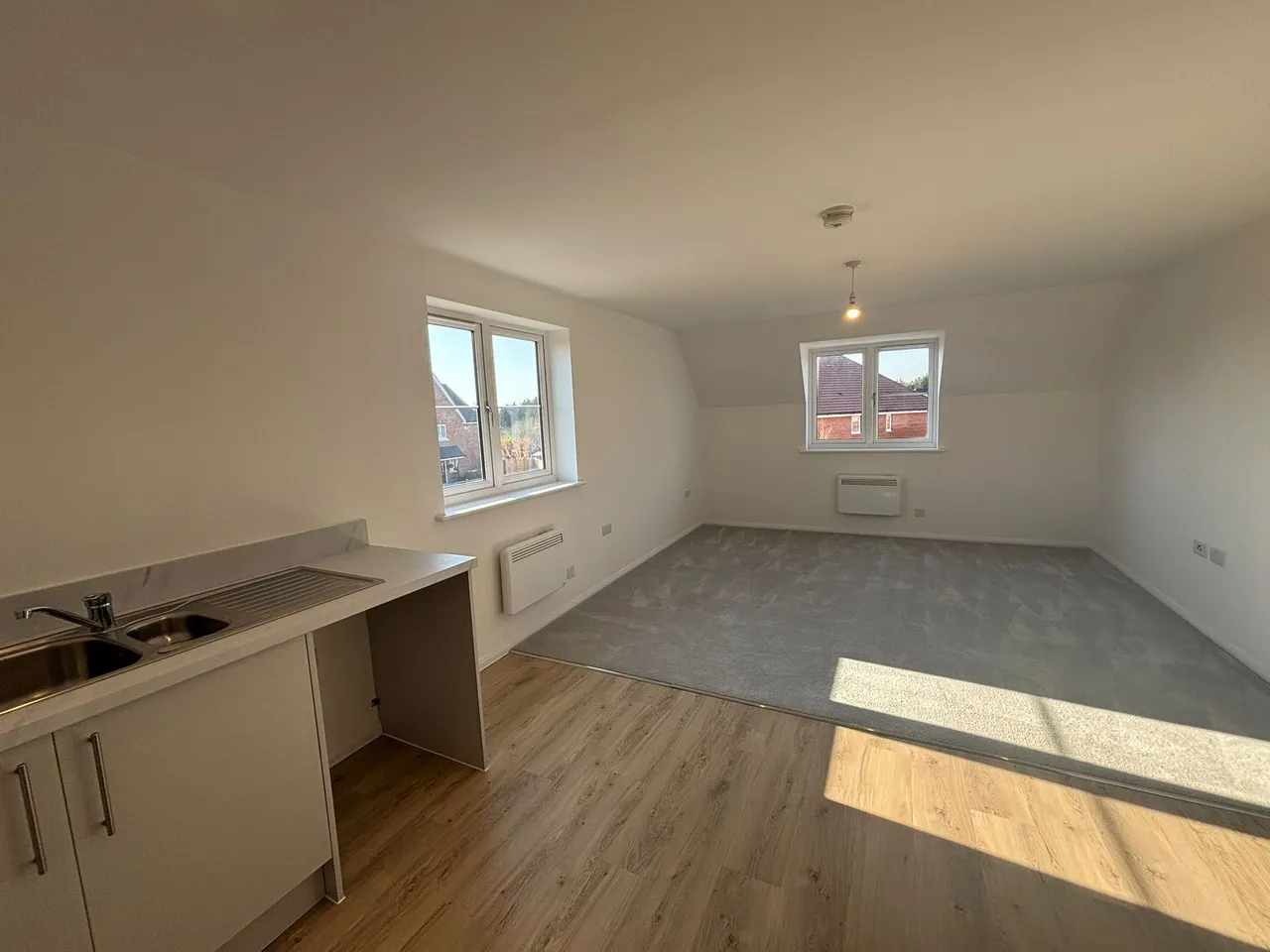 Blackhall Meadow, Loxwood, RH14, photo 2