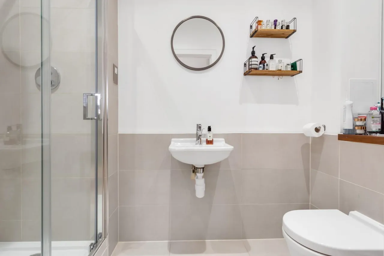 Murrain Road, London, N4, photo 11