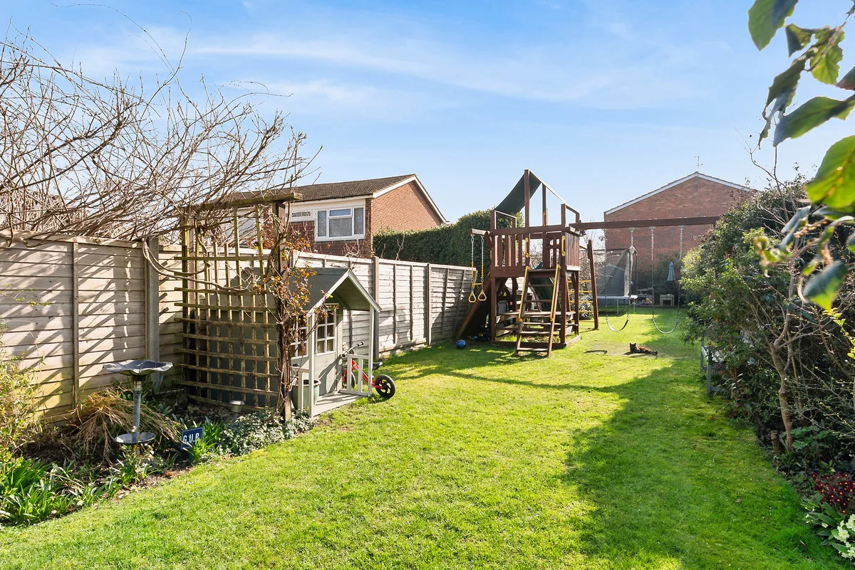 Spinney Hill, Addlestone, KT15, photo 14