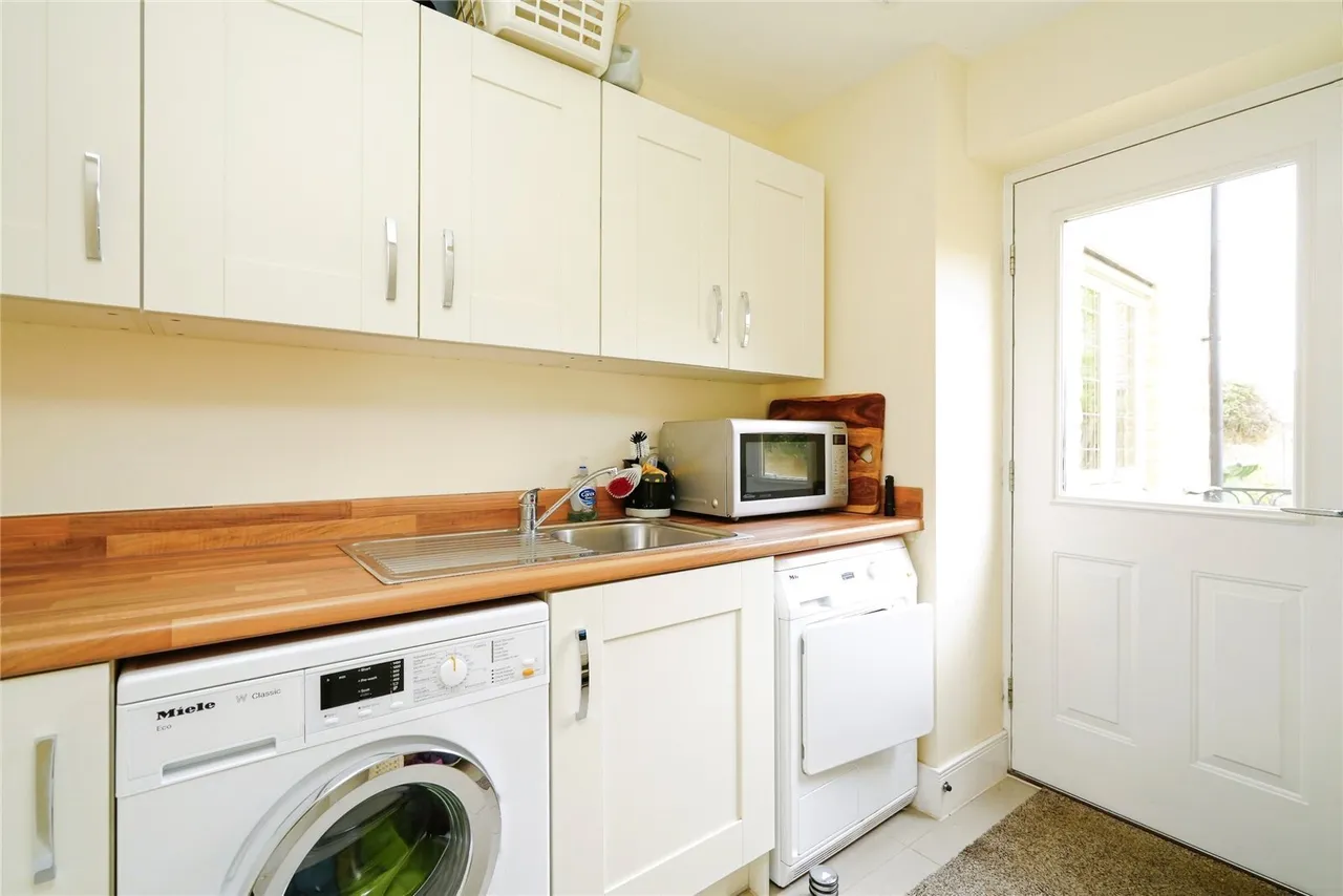 Hart Close, Upper Rissington, GL54, photo 17