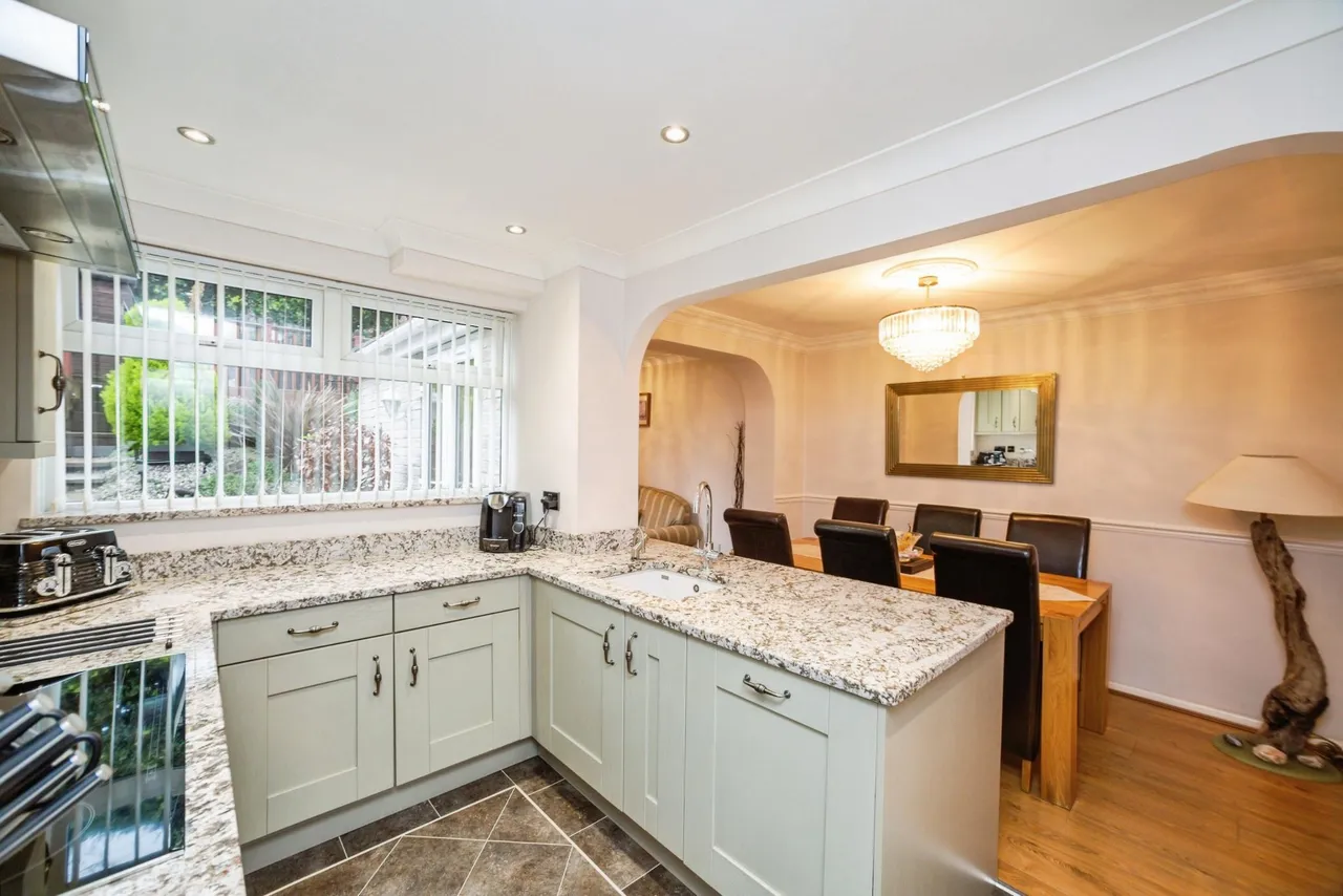 Hill View Road, Kimberworth, S61, photo 9
