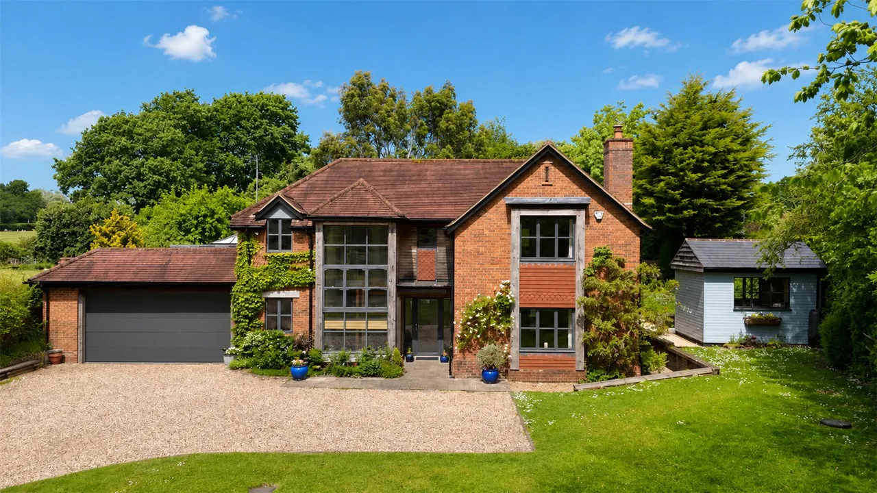 Newtown Road, Awbridge, Romsey, Hampshire, SO51 0GG, photo 22